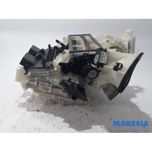 Citroen - C4 - Heater housing