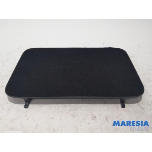 Renault - Scenic - Storage compartment