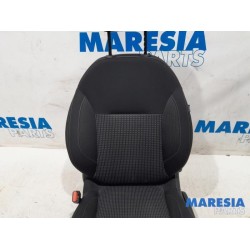 Peugeot - 208 - Sitz links