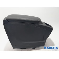 Renault - Scenic - Armrest