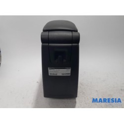 Renault - Scenic - Armrest