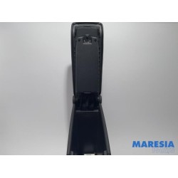 Renault - Scenic - Armrest