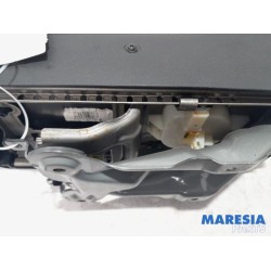 Renault - Scenic - Armrest