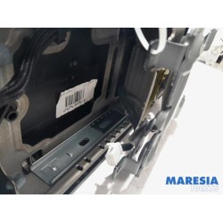 Renault - Scenic - Armrest