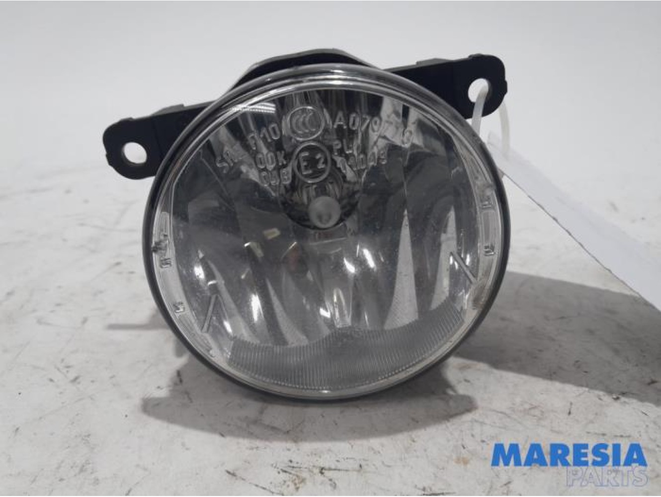 Renault - Scenic - Fog light, front left