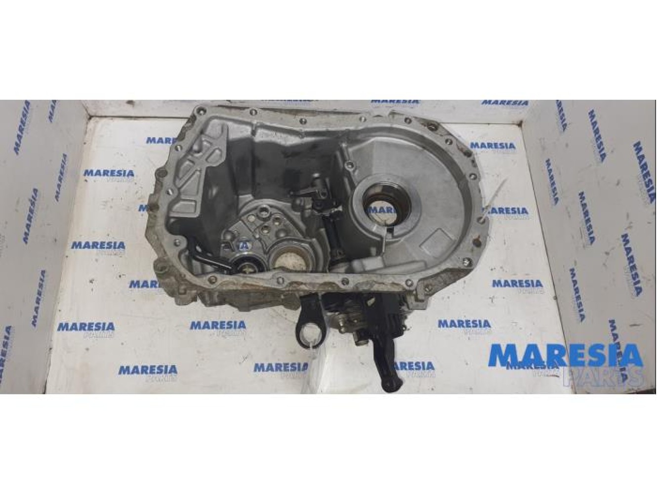 Renault - Kangoo - Gearbox casing