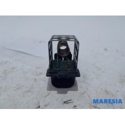 Renault - Megane - Cooling fan resistor