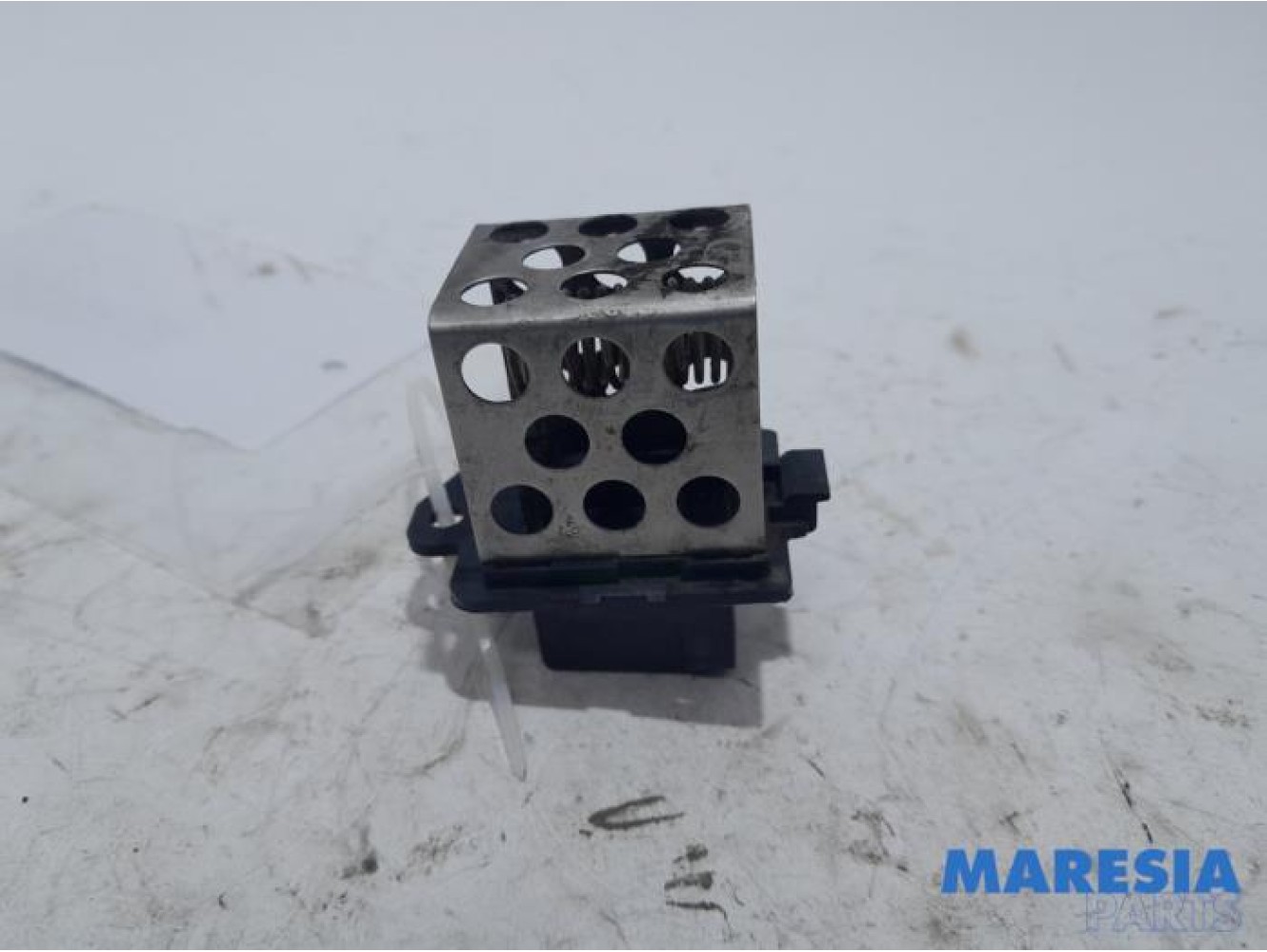 Renault - Megane - Cooling fan resistor