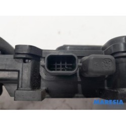 Renault - Megane - Voltage regulator