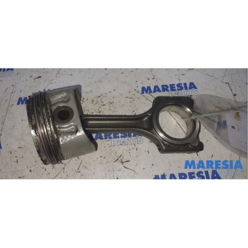Renault - Scenic - Connecting rod