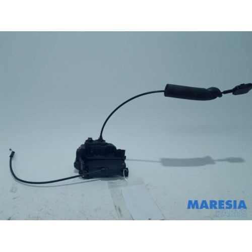 Renault - Megane - Rear door mechanism 4-door, right