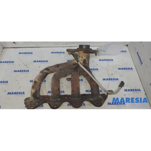 Renault - Scenic - Exhaust manifold
