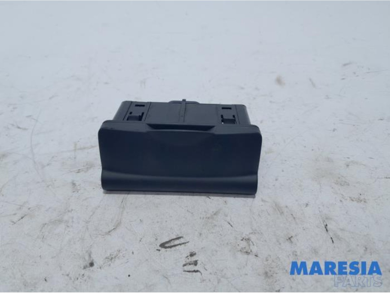 Renault - Megane - AUX/USB aansluiting