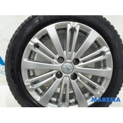 Peugeot - 208 - Sportvelgenset + banden