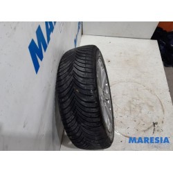 Peugeot - 208 - Sportvelgenset + banden