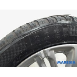 Peugeot - 208 - Sportvelgenset + banden