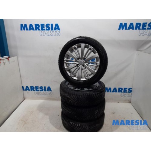 Peugeot - 208 - Sport rims set + tires