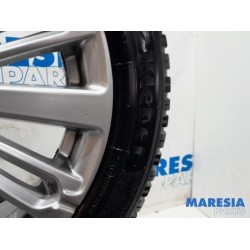 Peugeot - 208 - Sportvelgenset + banden