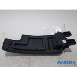Renault - Megane - Armrest