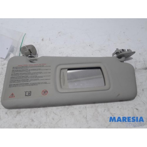Renault - Megane - Sun visor