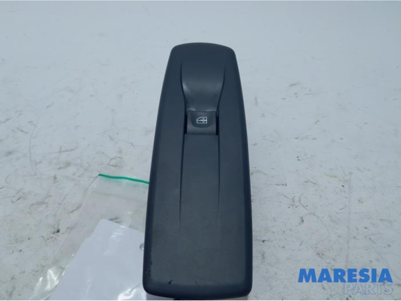 Renault - Megane - Electric window switch