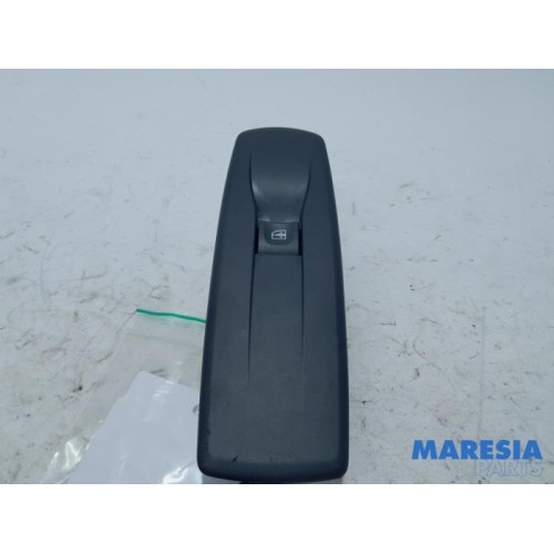Renault - Megane - Electric window switch