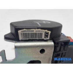 Renault - Megane - Front seatbelt, right