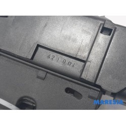 Citroen - C4 - Tailgate lock mechanism