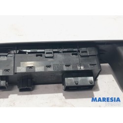 Citroen - C4 - Multi-functional window switch