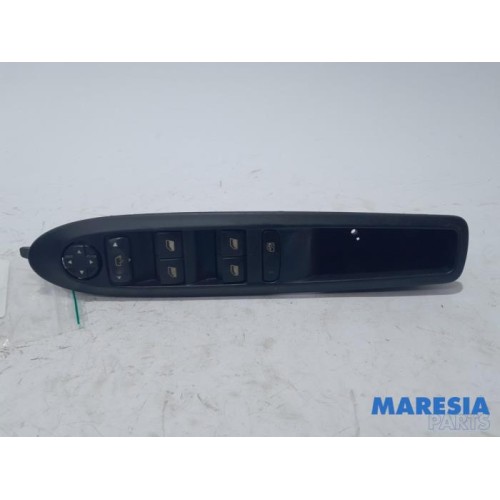 Citroen - C4 - Multi-functional window switch