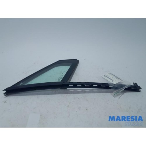 Citroen - C4 - Quarter light, front right