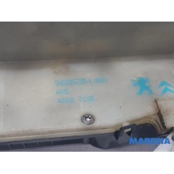 Citroen - C4 - Front door lock mechanism 4-door, right