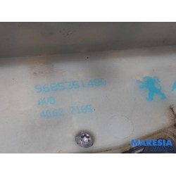 Citroen - C4 - Front door lock mechanism 4-door, right
