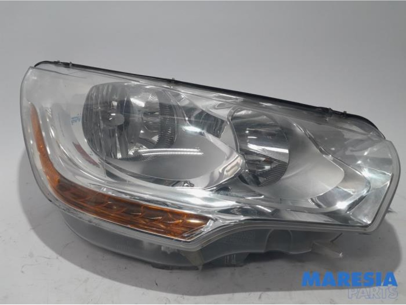 Citroen - C4 - Phare droit