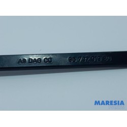 Peugeot - 208 - Front wiper arm