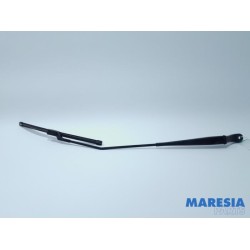 Peugeot - 208 - Front wiper arm