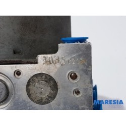 Peugeot - 208 - ABS Pumpe