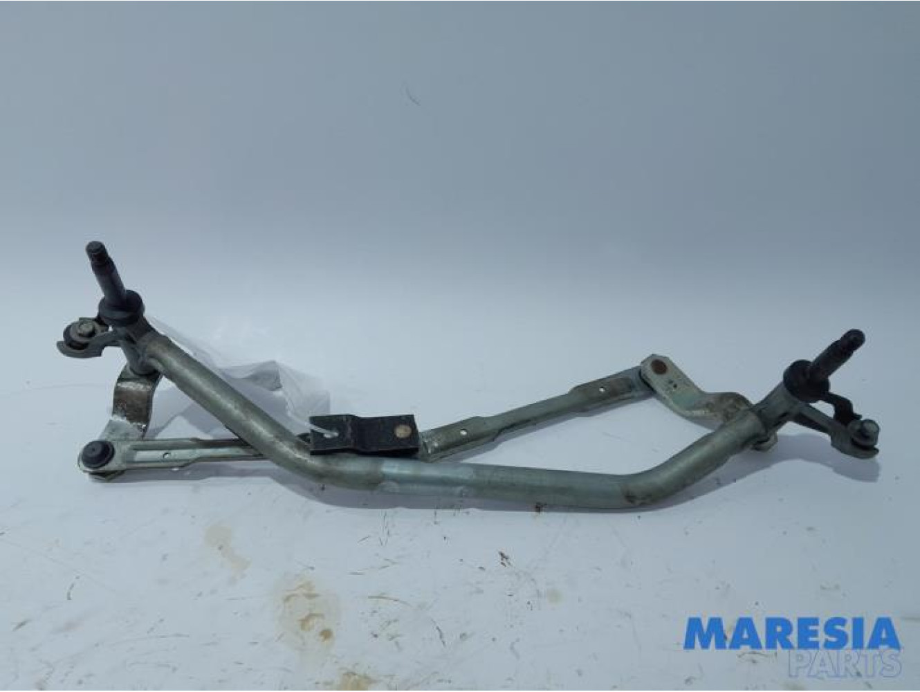 Peugeot - 208 - Wiper mechanism