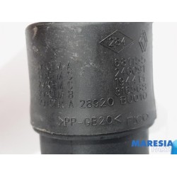 Peugeot - 208 - Scheibensprüherpumpe vorne