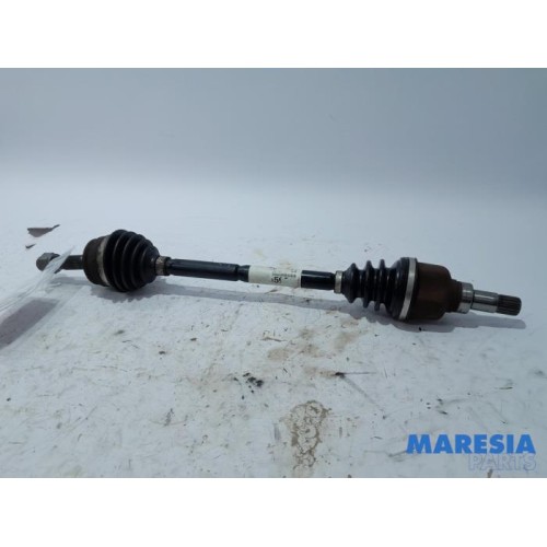Peugeot - 208 - Front drive shaft, left