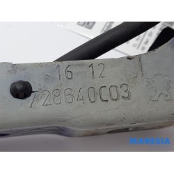 Peugeot - 208 - Motorhaube Scharnier
