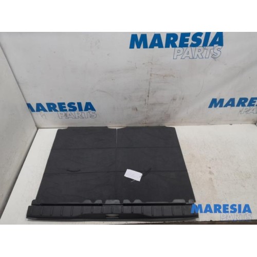 Peugeot - 5008 - Coffre tapis