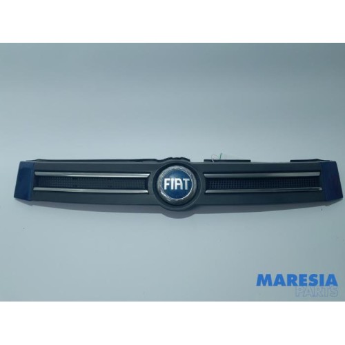 Fiat - Panda - Grille