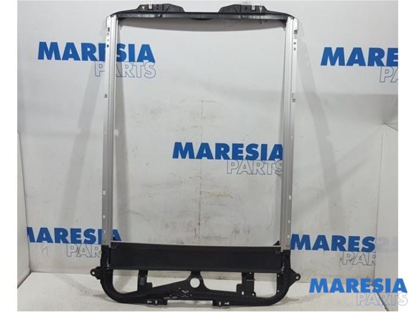 Peugeot - 5008 - Sliding headliner mechanism