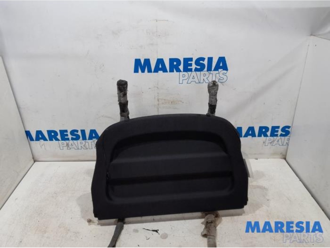 Renault - Megane - Parcel shelf