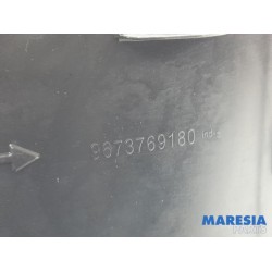 Peugeot - 208 - Passage de roue