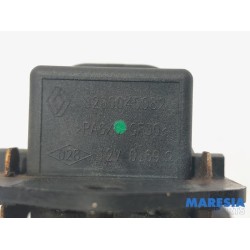 Renault - Twingo - Cooling fan resistor