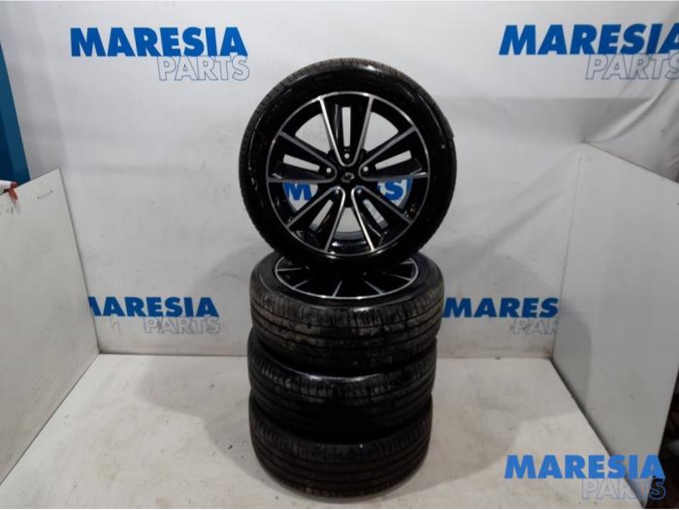 Renault - Megane - Sportvelgenset + banden