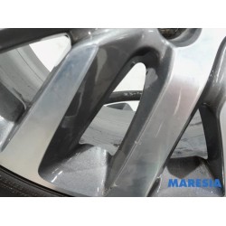 Peugeot - 5008 - Sportvelgenset + winterbanden