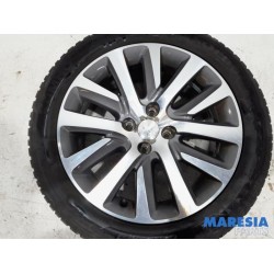 Peugeot - 5008 - Sportvelgenset + winterbanden